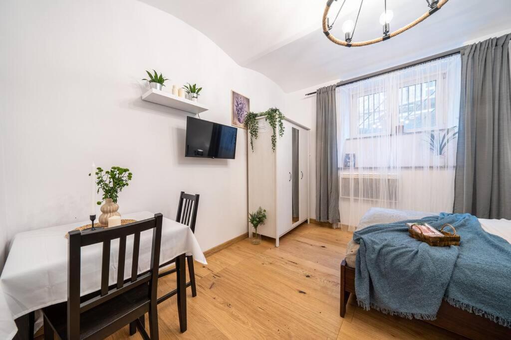 St. Miasto Studio Krasków Εξωτερικό φωτογραφία
