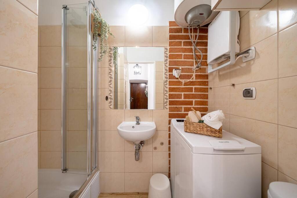 St. Miasto Studio Krasków Εξωτερικό φωτογραφία