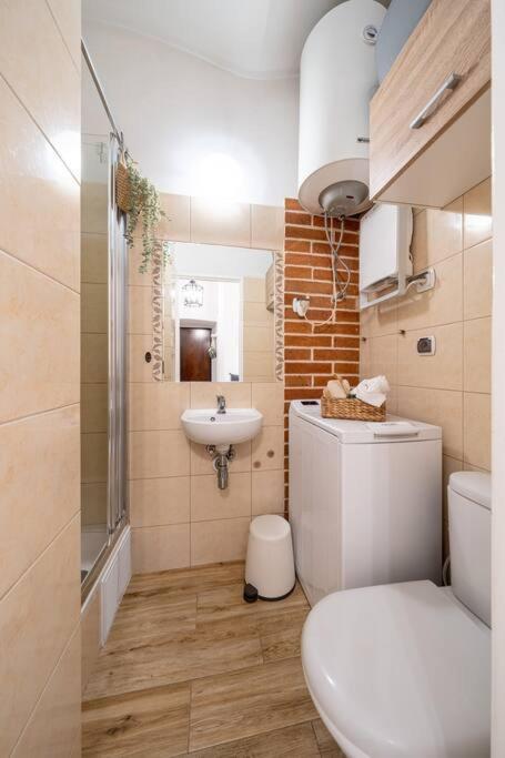 St. Miasto Studio Krasków Εξωτερικό φωτογραφία